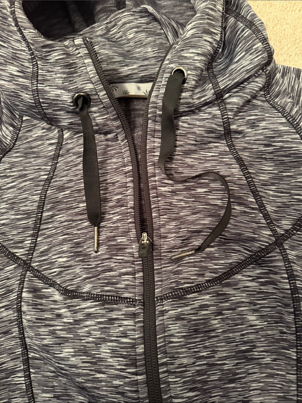 Athleta Ladies Hoided Zip Up XL - Picture 6 of 9